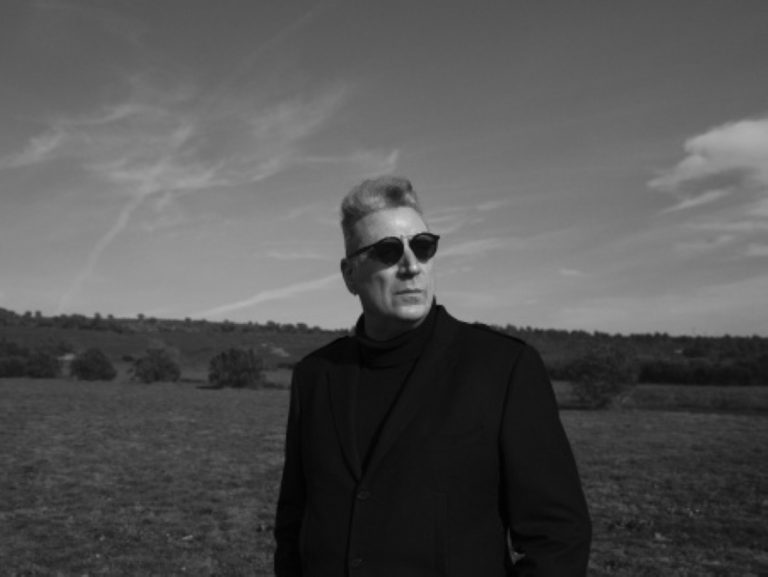 Loquillo  y su gira “El Rey” en un concierto con acceso gratuito el 6 de mayo en plaza de la Constitución de Manzanares