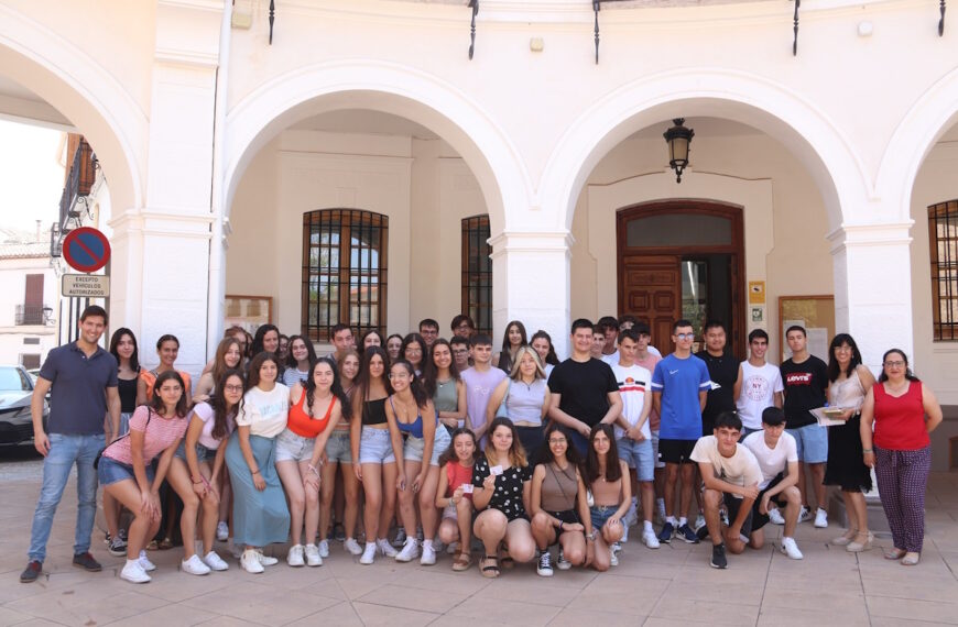 Carné VIP para 122 alumnos de 4ª de la ESO y 2º de FP Básica que ganaron sus asignaturas y sin faltas de conducta en Manzanares