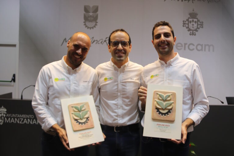 Tecniagro 2000 gana la Medalla de Oro de Fercam 2023 y Medalla de Oro a la Novedad Tecnológica en Manzanares Tecniagro 2000 gana la Medalla de Oro de Fercam 2023 y Medalla de Oro a la Novedad Tecnológica en Manzanares