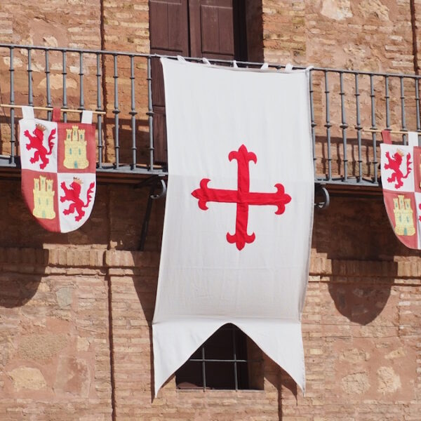 El domingo inician las Jornadas Medievales 2023 en Manzanares con el izado de la bandera calatrava en el castillo de Pilas Bonas ¡participa!