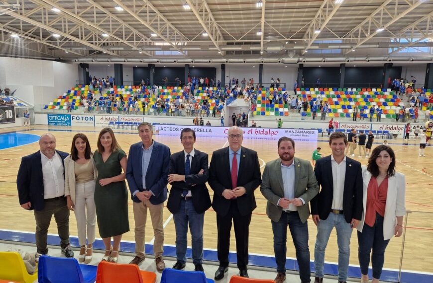Un estreno por todo lo alto del nuevo pabellón polideportivo Manzanares Arena con el Quesos El Hidalgo Manzanares FS
