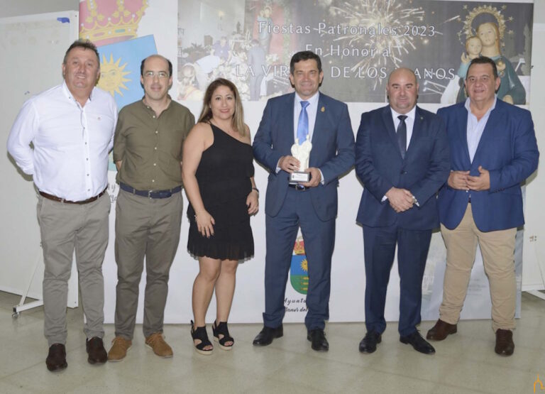 Valverde destaca en Llanos del Caudillo la importancia de que nuestros pueblos recuperen el protagonismo que nunca debieron perder