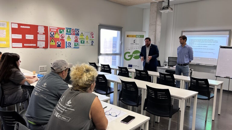 Ha concluido el programa de recualificación  ‘Emple@ Manzanares VI’ con el que 8 personas desempleadas se han formado y empleado Ha concluido el programa de recualificación  ‘Emple@ Manzanares VI’ con el que 8 personas desempleadas se han formado y empleado