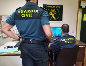 Falso reporte de robo en Manzanares: Hombre arrestado por inventar el hurto de su teléfono de alta gama