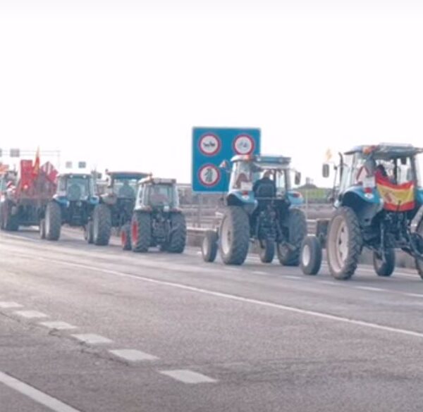 Persisten Interrupciones en una Decena de Vías de Castilla-La Mancha, a pesar del Fin de los Bloqueos en Santa Olalla y la Autovía A-4 en Manzanares