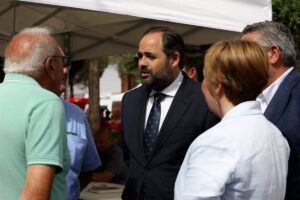Núñez Exhorta a Page a Rechazar Pacto Verde y Ley de Restauración Natural por Daños al Campo Castellano-Manchego