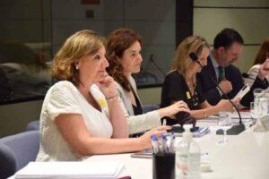 Invertir En El Futuro: Castilla-La Mancha Destina 13 Millones De Euros A Programas Para Jóvenes
