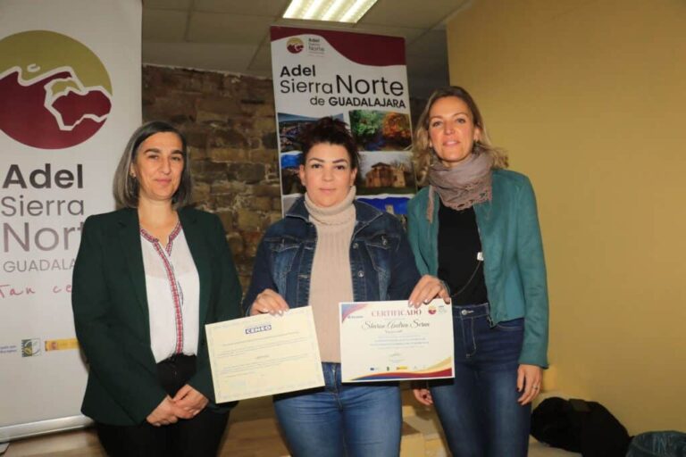 Adel Forma a 13 Alumnos en Mantenimiento y Limpieza de Alojamientos en la Sierra Norte