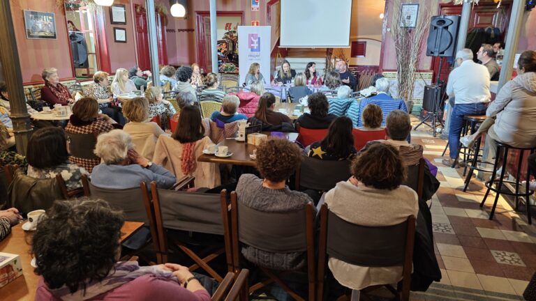 Comienza en Manzanares la Jornada de Actos del #25N con Mesa Redonda sobre Prevención en ‘La Bota de Oro’