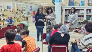 Manzanares Celebra el Día Internacional de la Infancia con Evento Familiar de Juegos en la Biblioteca