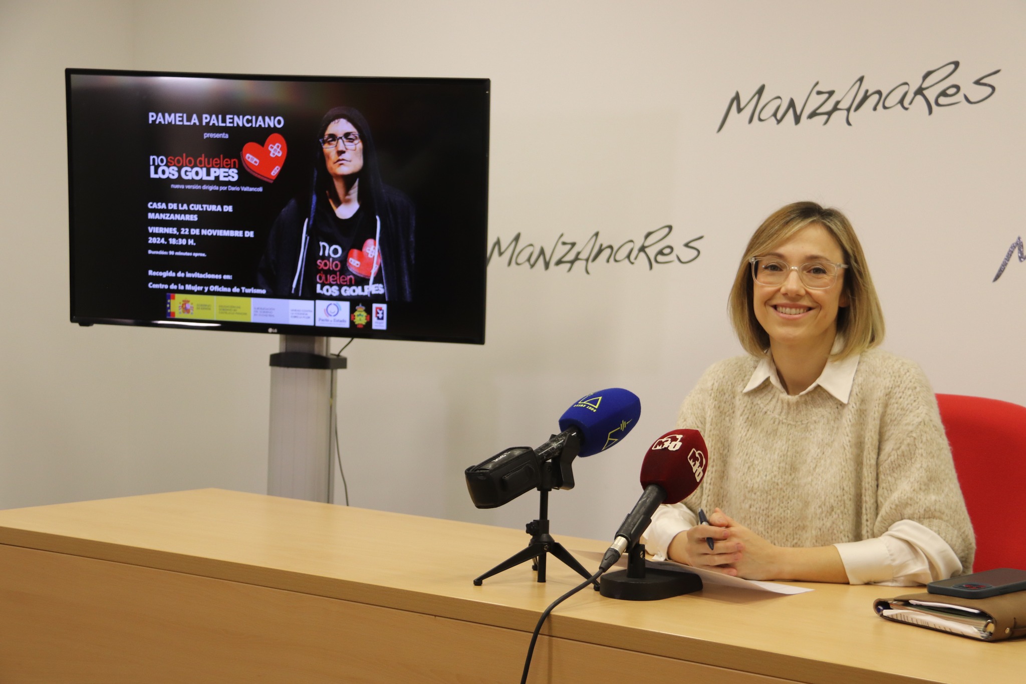 Manzanares lanza campaña contra la violencia de género con miles de servilletas y bolsas en conmemoración del #25N