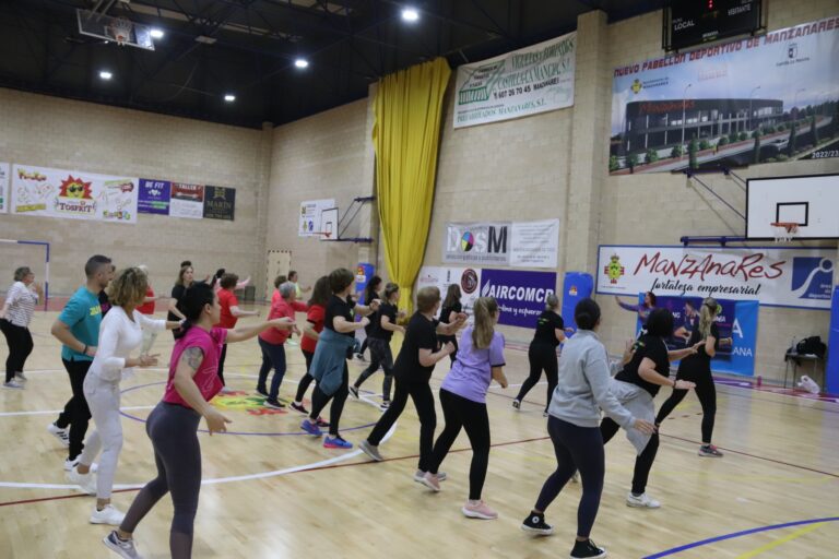 Zumba Solidaria: Una Tarde de Baile y Apoyo a la Comunidad Valenciana, Recaudando Fondos a través de la Cruz Roja