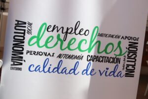 Lectura del Manifiesto sobre Discapacidad en la Plaza de la Constitución para conmemorar el Día Internacional