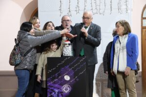 Manzanares da la Bienvenida a la Navidad con Encendido del Alumbrado Navideño