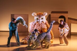 Espectáculo Familiar ‘La Gata que Quería Cambiar la Historia’ se Estrena este Sábado en el Gran Teatro con Danza, Marionetas y Visuales