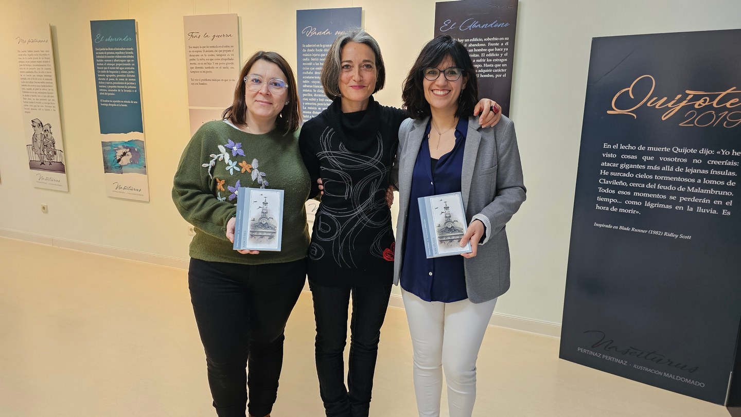 La Escritora Pertinaz Pertinaz Deslumbra de Nuevo con la Exposición ‘Nasciturus’ en la Biblioteca de Manzanares