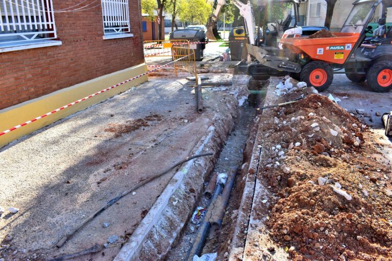 Renovación de la Red Hídrica en Plaza Almagro Eleva la Calidad del Suministro de Agua en la Barriada Fraternidad