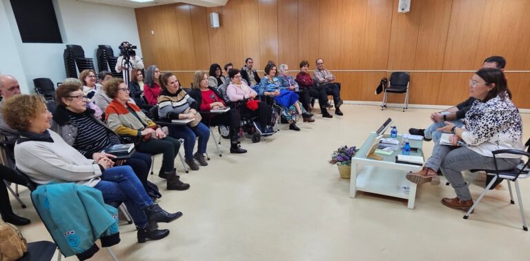 Club de Lectura de Manzanares: Un Espacio de Encuentro y Diversidad en la BPM ‘Lope de Vega’