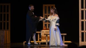 Gran Asistencia en la Presentación de ‘La Celestina’ en el Gran Teatro Ayer en la Tarde