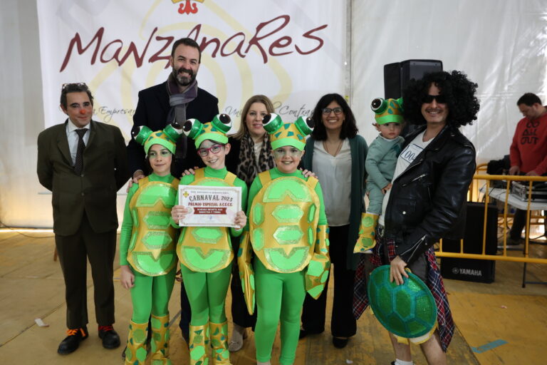 37ª Edición del Concurso de Disfraces Infantil: Desfile de Ternura y Aplausos Bajo un Cielo Despejado