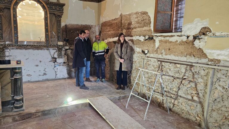 Avanza la Restauración de la Ermita de San Blas: El Ayuntamiento Rehabilita Cubierta y Muro Perimetral