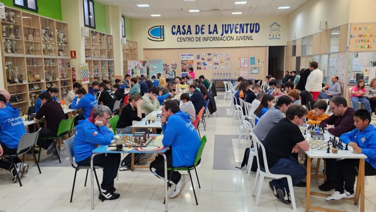 Gran Despliegue de Talentos en el Sexto Torneo Nacional de Ajedrez ‘Ciudad de Manzanares’ con Casi Cien Competidores de todas las Edades