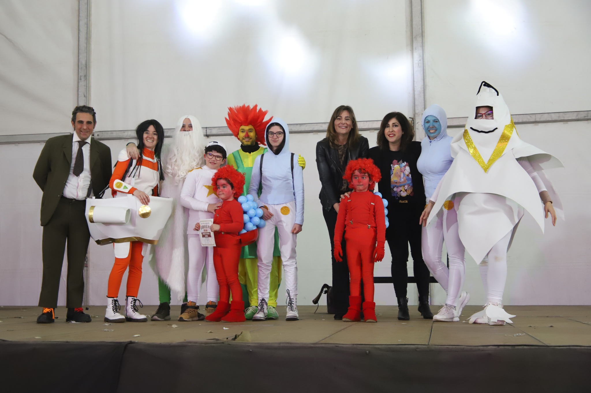 Revelación de Ganadores del XXXVII Concurso de Máscaras Mayores: Máscara nº 37 con el tema «Aquell…» obtiene el Premio Individual