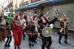 Una Ola de Risas Calienta la Tarde Fría: XXXVII Concurso de Máscaras Mayores Alegra la Ciudad