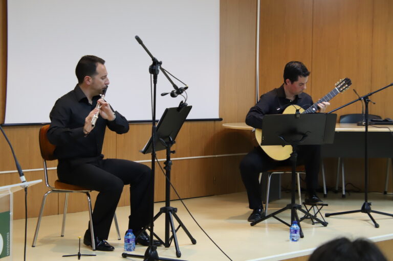 Arpegionne Dúo reinventa los Pasodobles en un espectáculo único con Adrián Fernández y Víctor A.