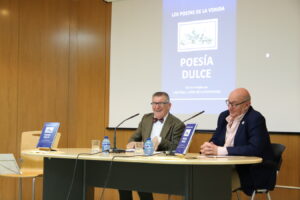 Presentación del libro ‘Poesía Dulce’ en la Biblioteca ‘Lope de Vega’: Asisten concejales Jesús Romero y Candi Sevilla