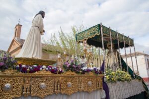 Semana Santa Brillante en Manzanares: la Junta de Cofradías y el Ayuntamiento Expresan Satisfacción por el Éxito del Evento
