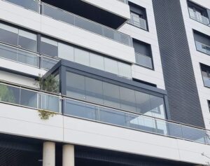 Las mejores ideas para cerrar tu ático en Ciudad Real sin perder luz ni vistas