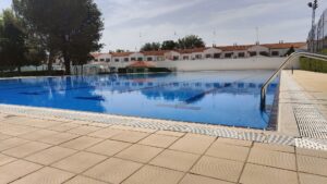 Este Viernes Se Abre la Piscina de Verano: Sustituye a la Piscina Climatizada que Termina su Temporada