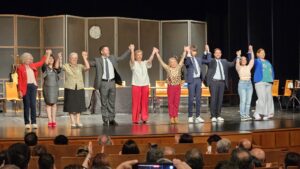 Final triunfal del curso ‘Duda Razonable’ emociona al grupo de teatro de la Universidad Popular de Manzanares