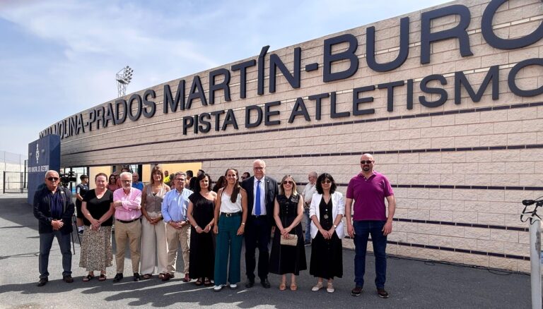 Homenaje a Casa: La pista de atletismo Manzanareña ahora lleva el nombre de Sonia Molina-Prados Martín-Buro