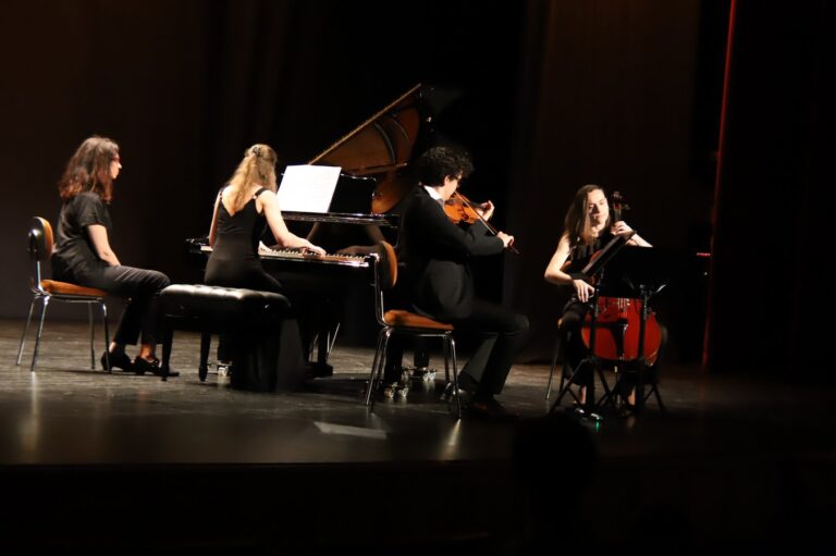 La Escuela Superior de Música Reina Sofía y Redeia Innovan en ‘Música Cercana’ y Logran Éxito en Manzanares