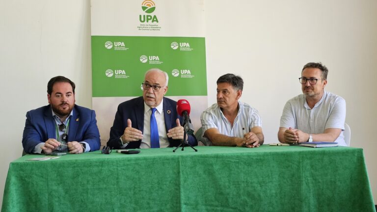 La UPA Organiza un Encuentro Sectorial del Vino en Fercam Para Discutir Desafíos y Oportunidades del Sector