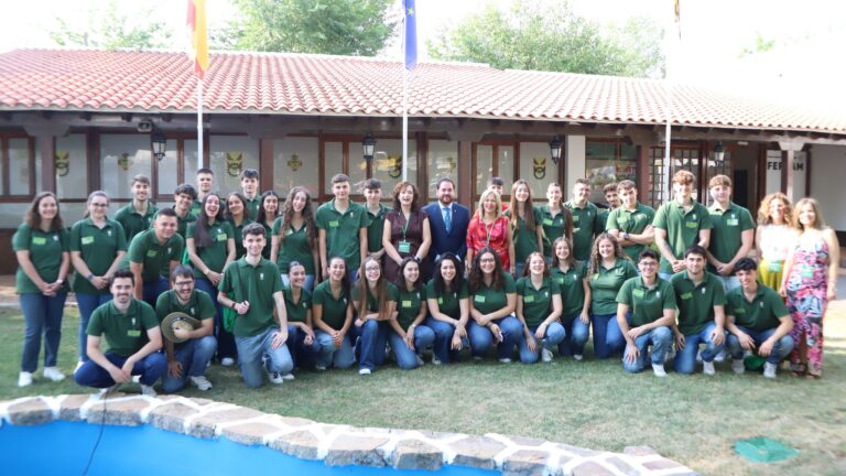 Reconocimiento a la labor excepcional del equipo de azafatas y azafatos de Fercam durante un intenso periodo de cinco días