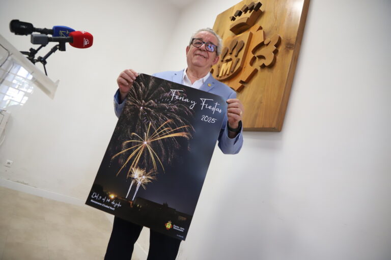 Candi Sevilla promete una Feria insuperable en Manzanares: Una Programación Esmerada para la Aclamada Fiesta