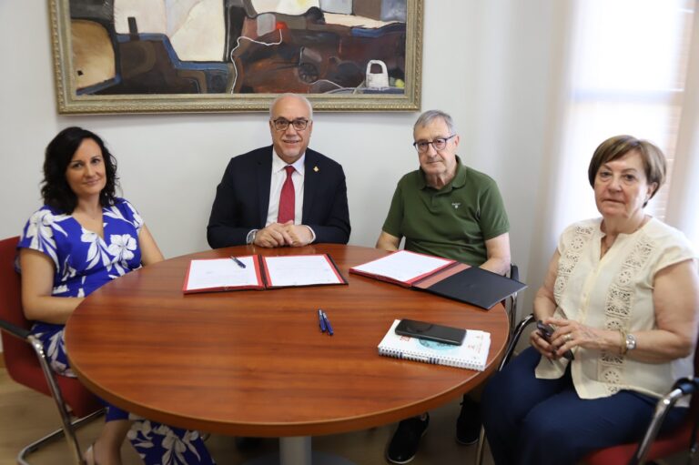 Renovación de Alianza entre el Ayuntamiento y Cáritas Interparroquial de Manzanares: El Consistorio aporta 40.000 euros a la ONG