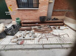 La Guardia Civil detiene a dos personas que se dedicaban a cometer robos con fuerza en explotaciones agrícolas