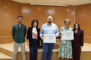 Gemma de la Fuente entrega los premios del sorteo ‘Rasca una sonrisa a tu comercio’