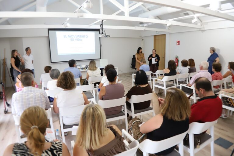 Jornada Formativa sobre el Deporte y la Alimentación en Conmemoración del Día Mundial del Alzheimer: ‘El Movimiento es Vida’ Jornada Formativa sobre el Deporte y la Alimentación en Conmemoración del Día Mundial del Alzheimer: ‘El Movimiento es Vida’
