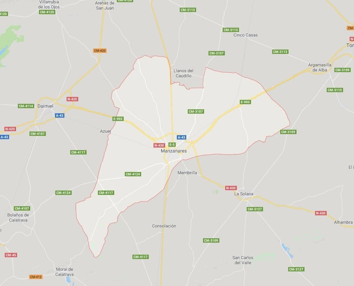 Muere un trabajador en Manzanares tras ser golpeado en la cabeza por el gancho de una grúa