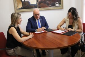 Renovación del Compromiso del Ayuntamiento con el Handball y el Club de Baloncesto Manzanares: Marchán y Fernández-Arroyo Confirmados