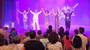 Una Fiesta Inolvidable: El Musical ‘We Love Disco’ Deslumbra en la Víspera de la Festividad Loca en el Gran Teatro