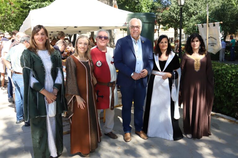 Las XII Jornadas Histórico-Turísticas #ManzanaresMedieval se afianzan como ícono regional tras repartir más de 1800 raciones en su popular banquete