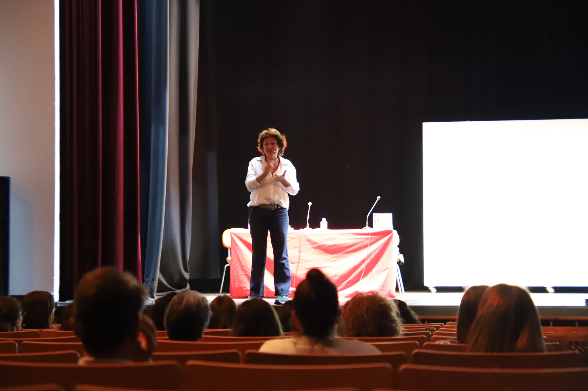 Rocío Ramos-Paúl: El Efecto Efímero del Alcohol vs. Los Logros Personales Permanentes