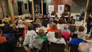 Análisis profundo sobre las diversas formas de violencia de género en mesa redonda para inaugurar los actos municipales del #25N