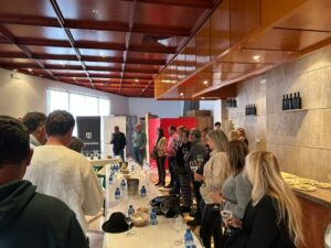 Únete al Festival ‘Tierra de Vinos’: Gran asistencia en catas y presencia de nuevos vinos jóvenes de cuatro bodegas destacadas
